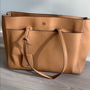 Tory Burch Robinson saffiano leather tote bag